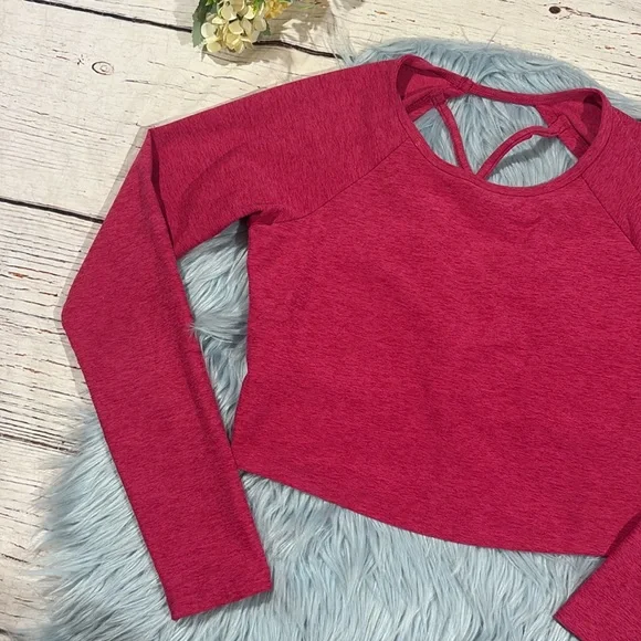 Beyond Yoga Spacedye Enlighten Cropped Pullover Top in Cranberry Heather - Picture 6 of 9